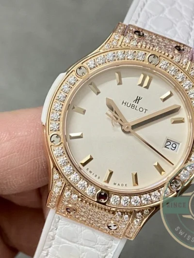 Replica Hublot Classic Fusion 33mm Gold 581.OE.2080.LR.1204 - Top-Tier Swiss Replica Watch