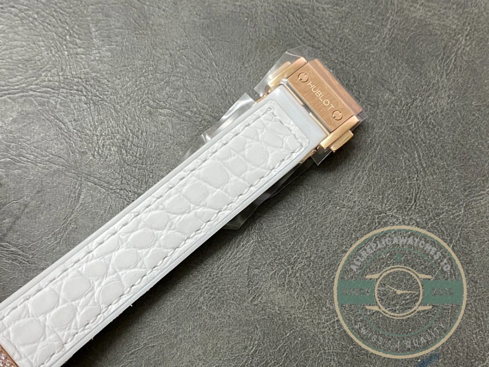 Replica Hublot Classic Fusion 33mm Gold 581.OE.2080.LR.1204 - Top-Tier Swiss Replica Watch