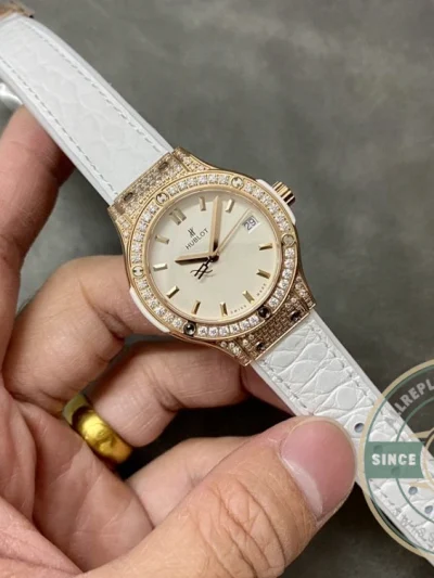 Replica Hublot Classic Fusion 33mm Gold 581.OE.2080.LR.1204 - Swiss-Made Clone Watch