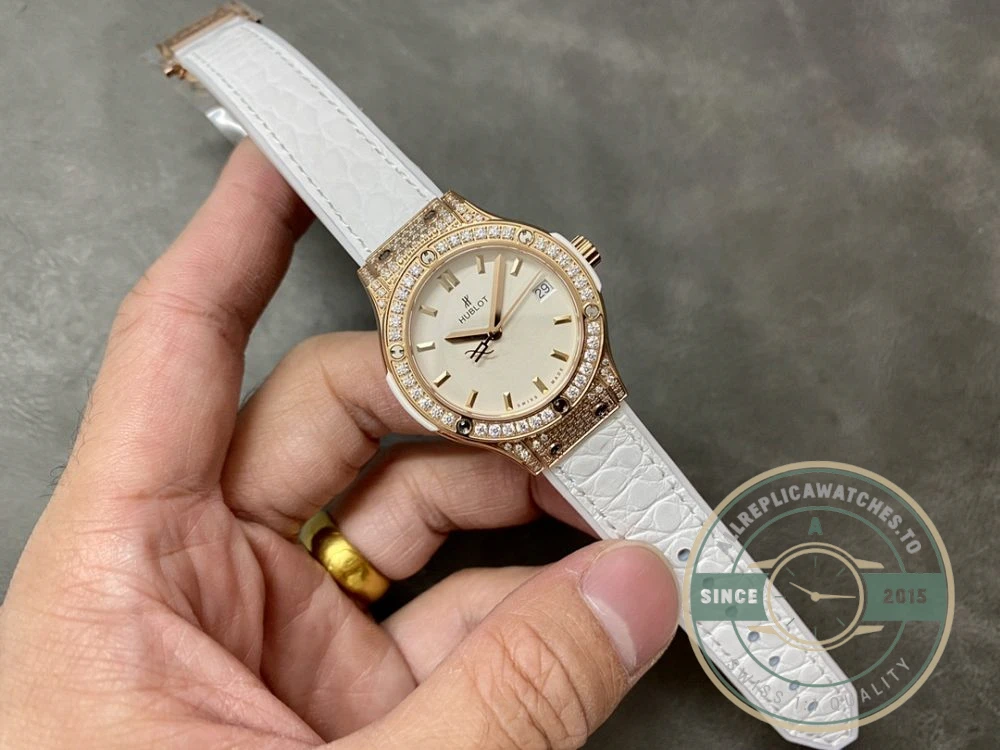 Replica Hublot Classic Fusion 33mm Gold 581.OE.2080.LR.1204 - Swiss-Made Clone Watch