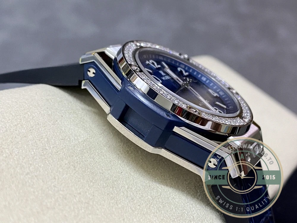 Replica Hublot Classic Fusion 38mm 465.SX.7170.LR.1204 - Top-Tier Swiss Replica Watch