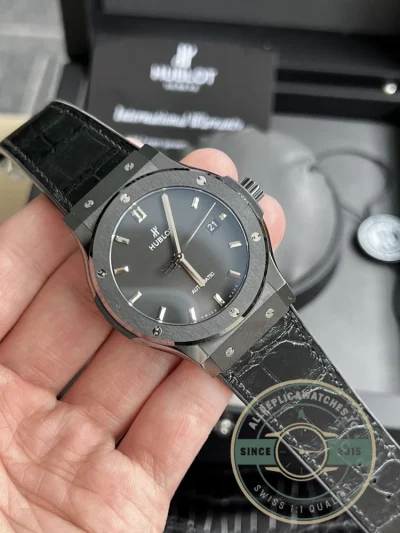 Replica Hublot Classic Fusion 42mm 542.CM.1171.RX - 1:1 Swiss Replica Watch