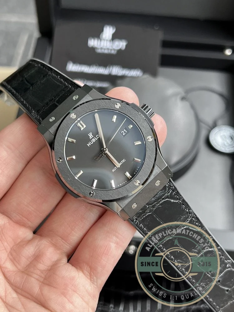 Replica Hublot Classic Fusion 42mm 542.CM.1171.RX - 1:1 Swiss Replica Watch