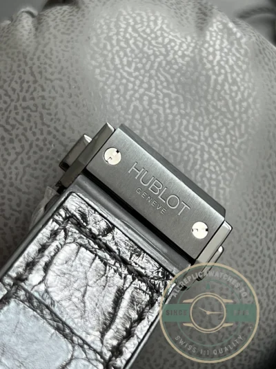 Replica Hublot Classic Fusion 42mm 542.CM.1171.RX - Swiss-Made Clone Watch
