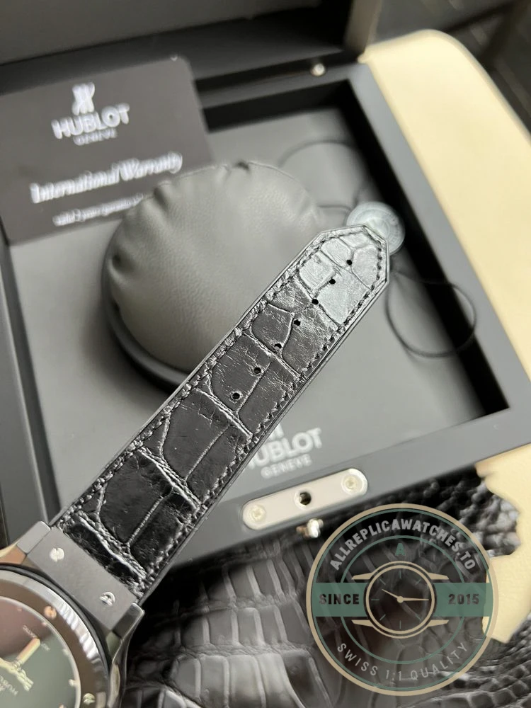 Replica Hublot Classic Fusion 42mm 542.CM.1171.RX - Factory Super Clone Watch