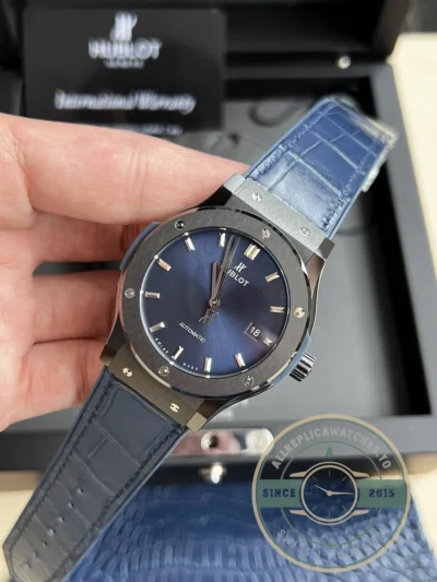 Replica Hublot Classic Fusion 42mm 542.CM.7170.RX - Swiss-Made Clone Watch