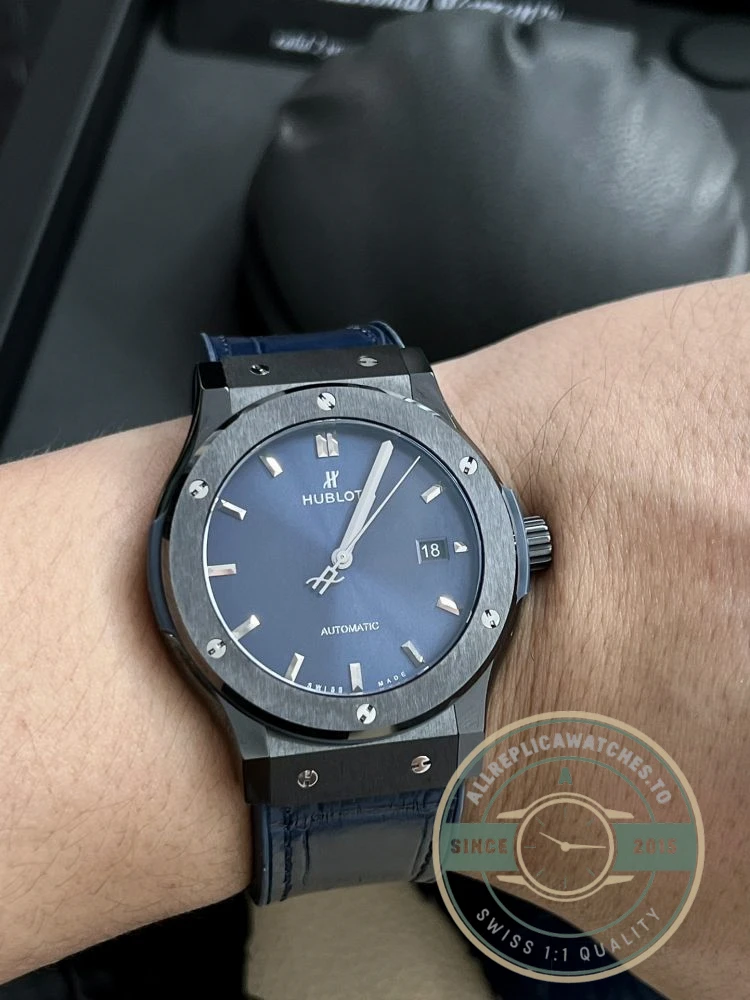 Replica Hublot Classic Fusion 42mm 542.CM.7170.RX - High-Grade Replica Watch