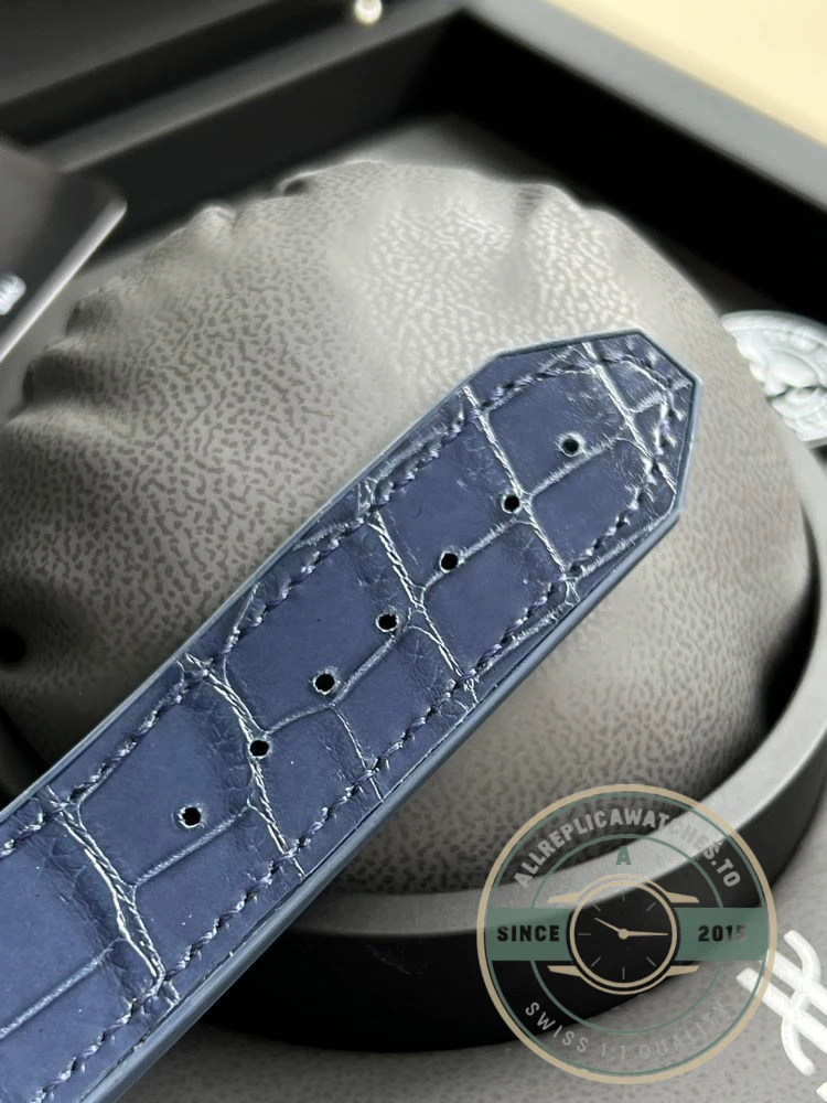 Replica Hublot Classic Fusion 42mm 542.CM.7170.RX - Affordable Super Clone Watch