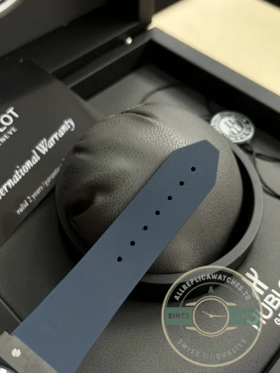 Replica Hublot Classic Fusion 42mm 542.NX.7170.RX - Affordable Luxury Replica Timepiece