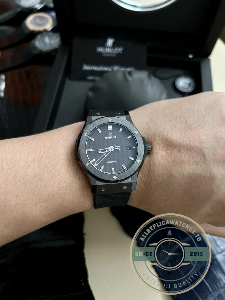 Replica Hublot Classic Fusion 542.CM.1770.RX 42mm Carbon Dial - Luxury Replica Watch