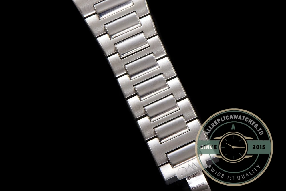 Replica IWC Ingenieur 40mm MY9015 Black Dial - High-Grade Replica Watch