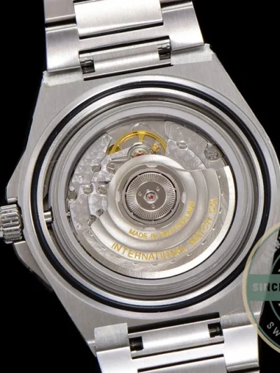 Replica IWC Ingenieur 40mm MY9015 Black Dial - Budget Luxury Replica Watch