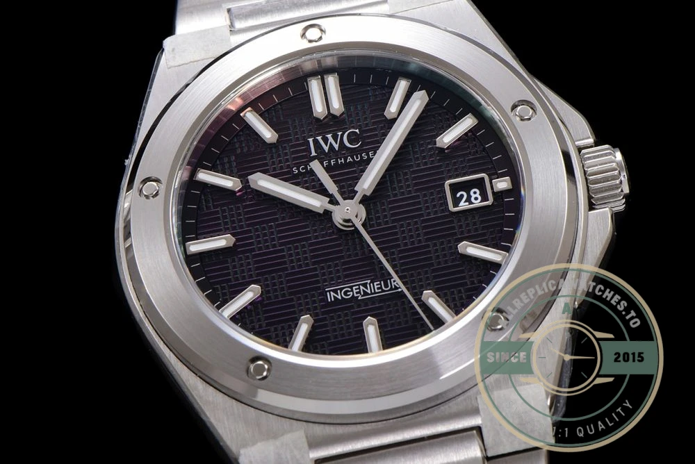 Replica IWC Ingenieur 40mm MY9015 Black Dial - Luxury Replica Watch