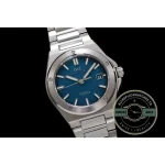 Screw-down crown at three on the 40mm steel case of the Ingenieur replica