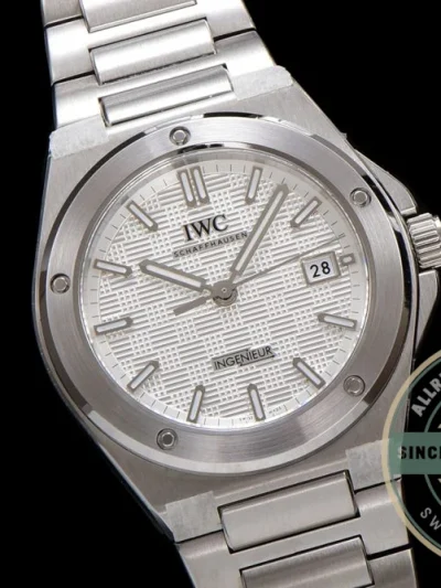 Replica IWC Ingenieur 40mm MY9015 White Dial - Swiss Movement Replica Watch