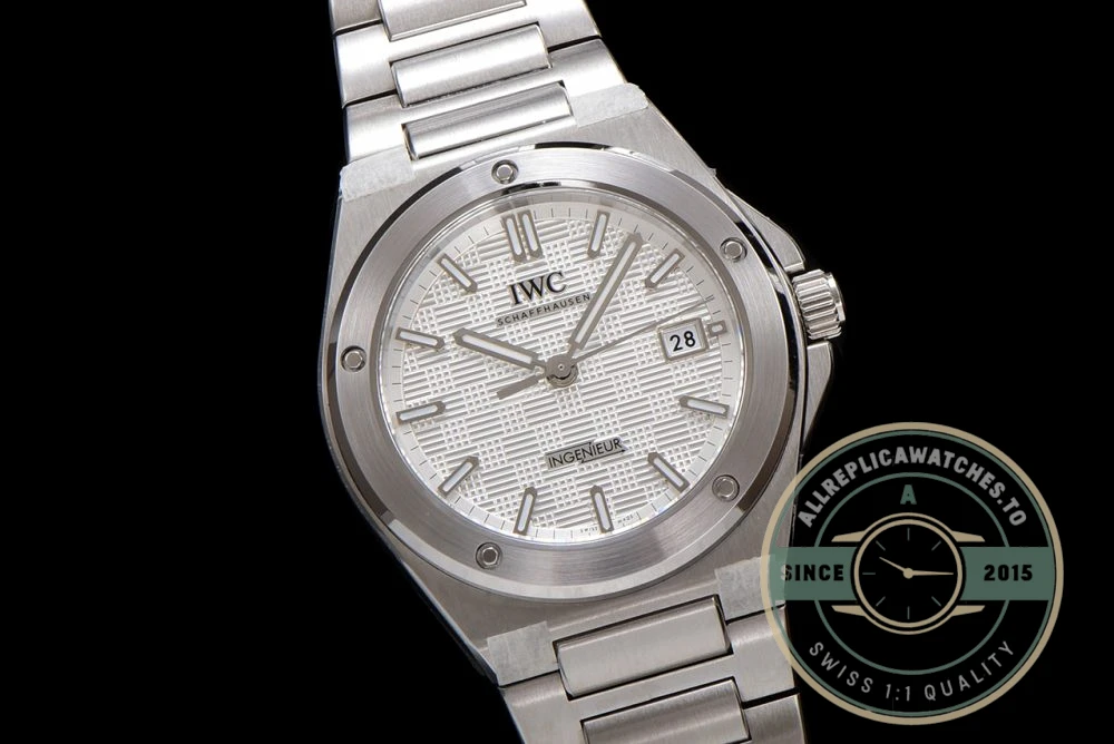 Replica IWC Ingenieur 40mm MY9015 White Dial - Swiss Movement Replica Watch