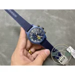 Crown and caseback in titanium against ceramic, cutting weight at 44.5mm