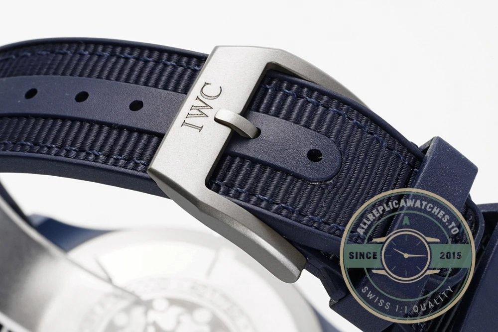 Replica IWC Pilot’s Watch Edition Laureus Sport for Good IW328101 - Premium Super Clone Watch