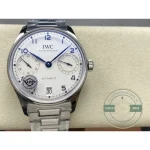 Railway minute track, Arabic numerals, small seconds and reserve on one clean dial