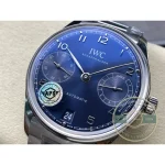 Polished case sides add formality to the Portugieser automatic profile
