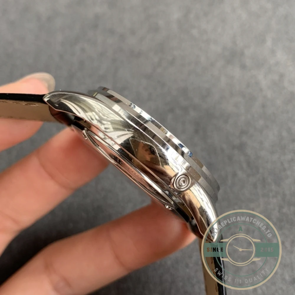 Replica Jaeger-LeCoultre Master Ultra Thin 39mm Black Dial - Affordable Luxury Replica Timepiece