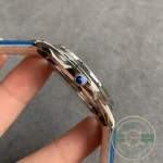 Power reserve indicator at 10 o'clock on the blue dial of this JLC Reserve de Marche super clone
