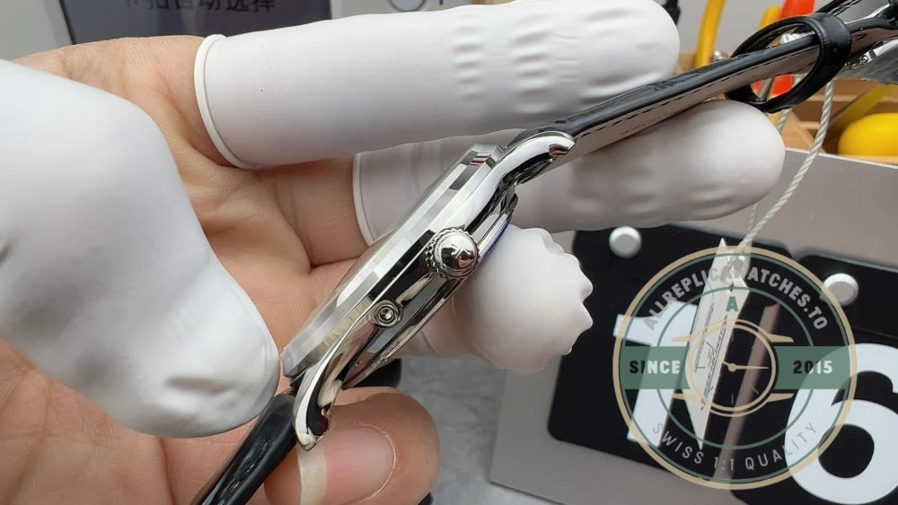 Replica Jaeger-LeCoultre Ultra-Thin Master Series 1368480 - Luxury Replica Watch