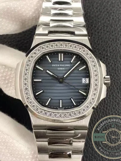 Replica Nautilus 5711-1300A-001 Patek Philippe 40 mm, Blue Dial Baguette Bezel - Best Quality Replica Watch