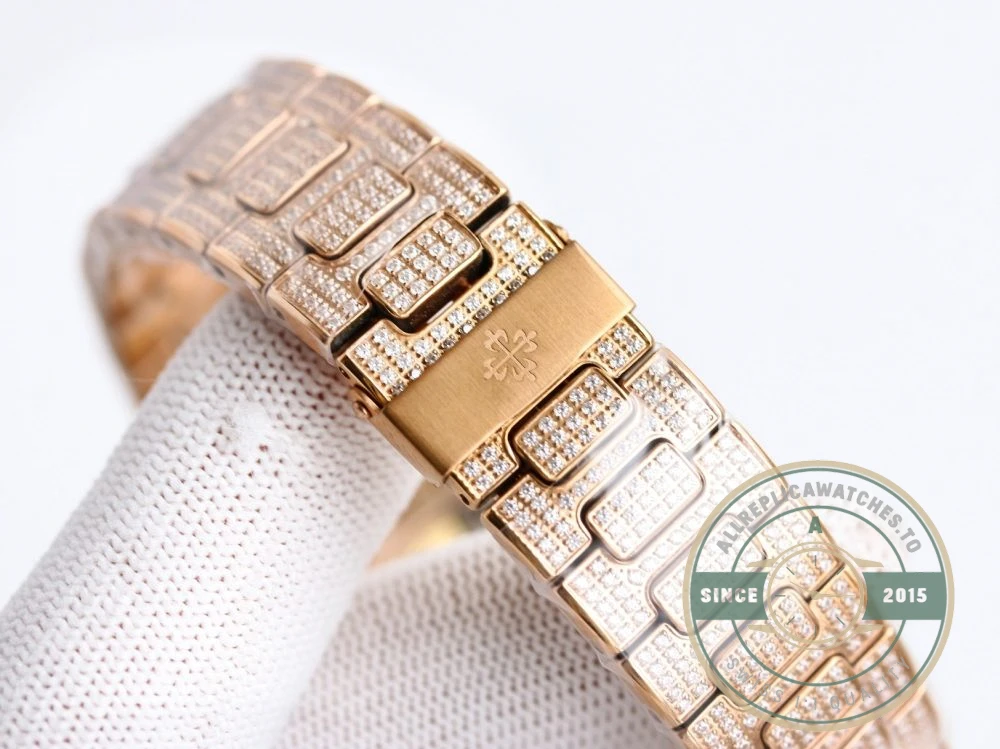 Replica Nautilus 5711-1300A-001 Patek Philippe 40 mm, Rose Gold Diamond Dial - Affordable Super Clone Watch
