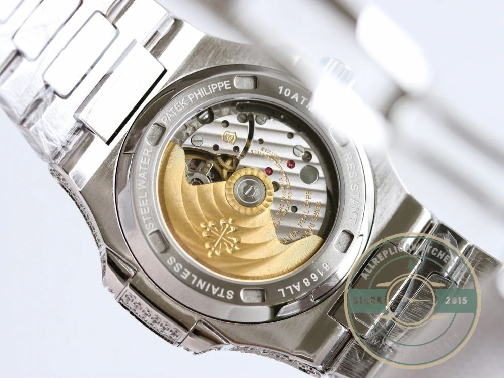 Replica Nautilus 5711-1300A-001 Patek Philippe 40 mm, White Dial, Iced Out - Swiss-Made Clone Watch