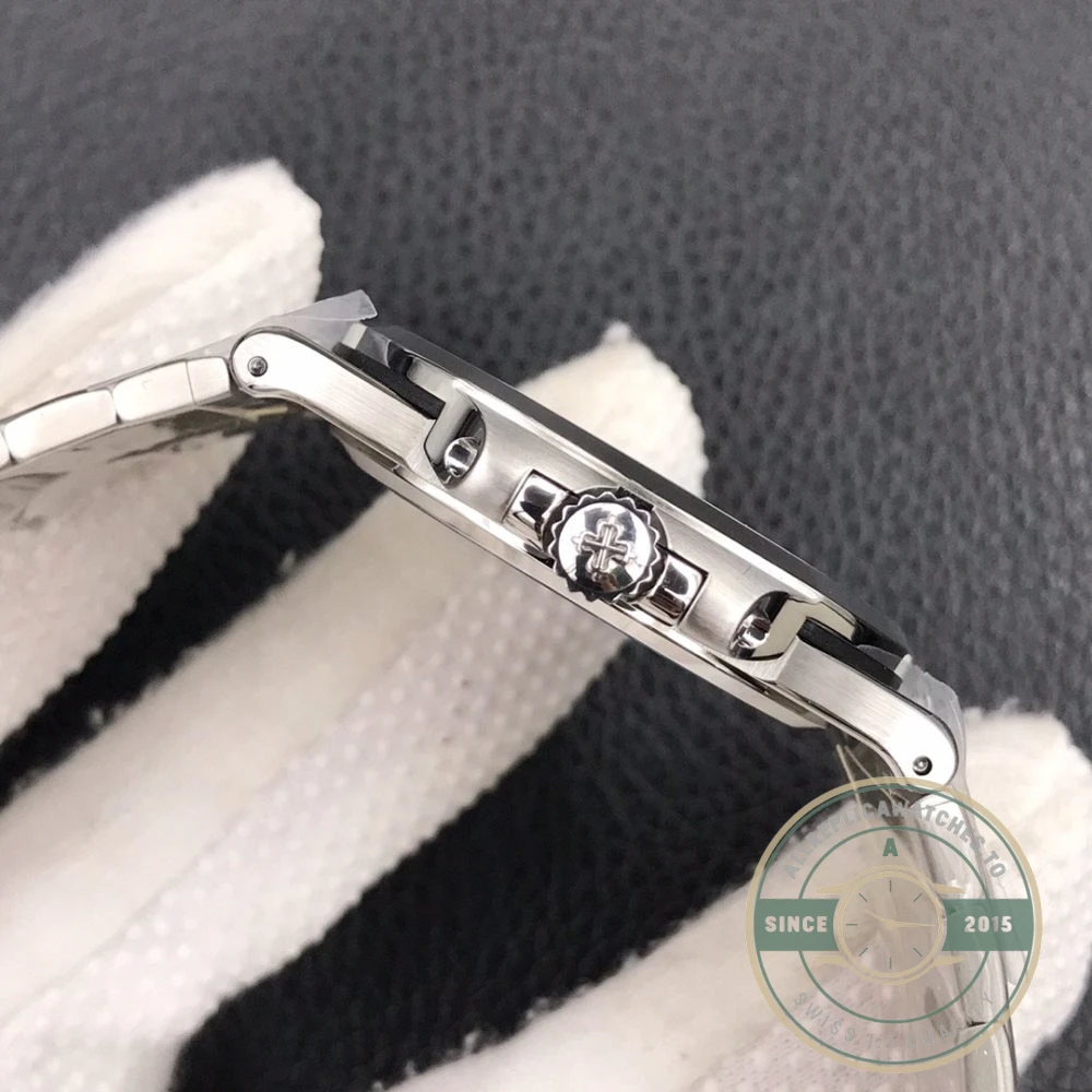 Replica Nautilus 5711/1A-011 Patek Philippe 40 mm, Stainless Steel, White Dial - Top-Tier Swiss Replica Watch