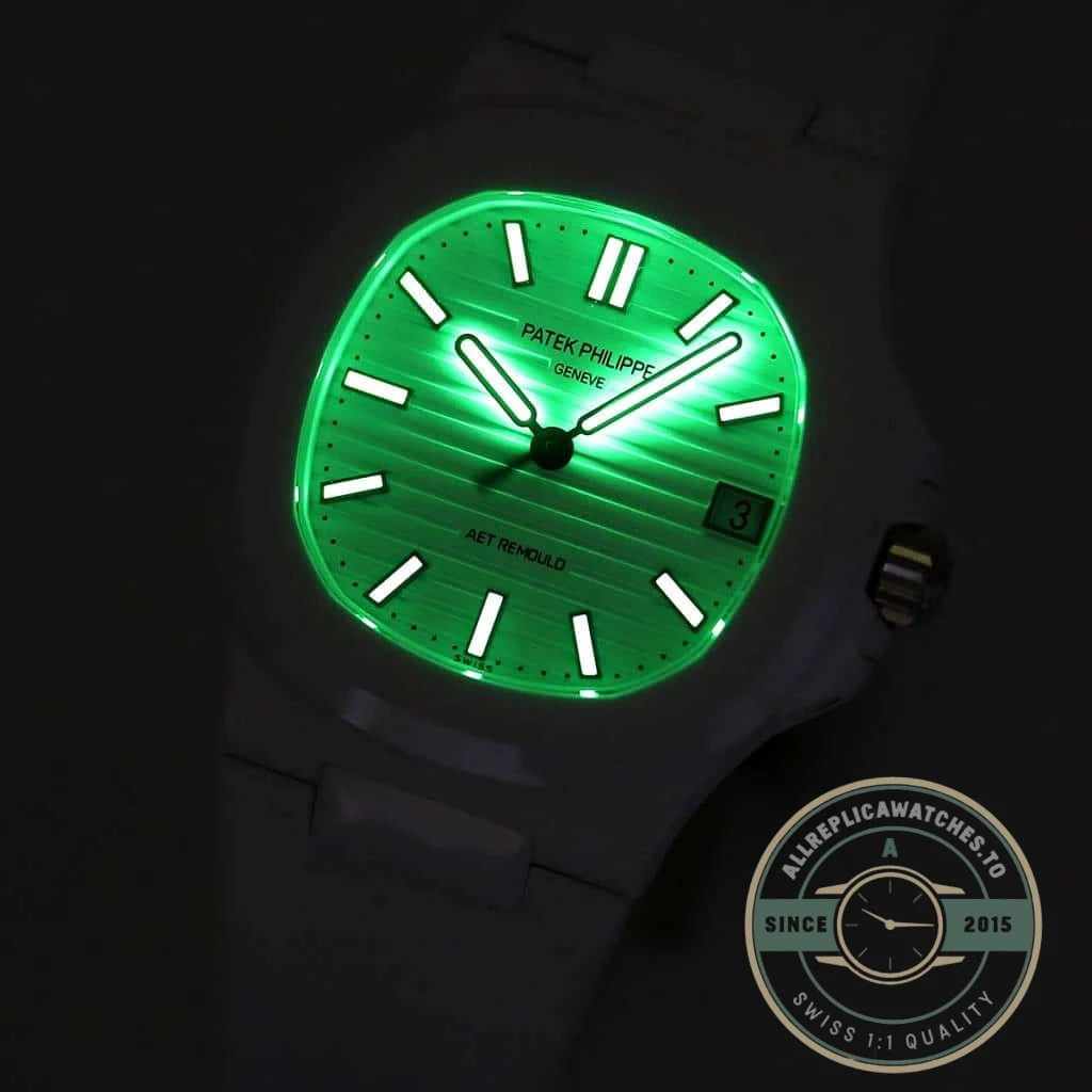 Replica Nautilus 5711/1A-018 Patek Philippe 40 mm, Rubber Strap White Dial - Luxury Replica Watch