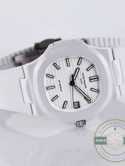 Replica Nautilus 5711/1A-018 Patek Philippe 40 mm, Rubber Strap White Dial - Swiss Movement Replica Watch
