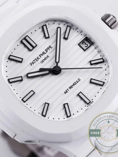 Replica Nautilus 5711/1A-018 Patek Philippe 40 mm, Rubber Strap White Dial - Luxury Replica Watch