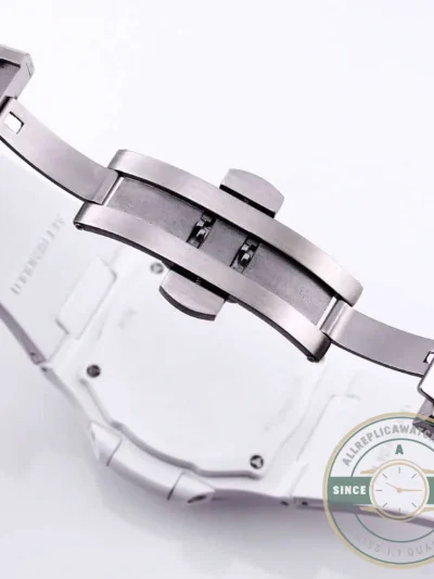 Replica Nautilus 5711/1A-018 Patek Philippe 40 mm, Rubber Strap White Dial - Affordable Super Clone Watch