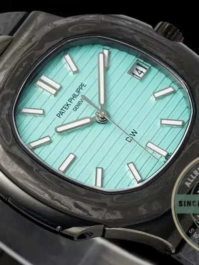 Replica Nautilus 5711/1A Patek Philippe Carbon 40 mm, Black Carbon - Premium Super Clone Watch