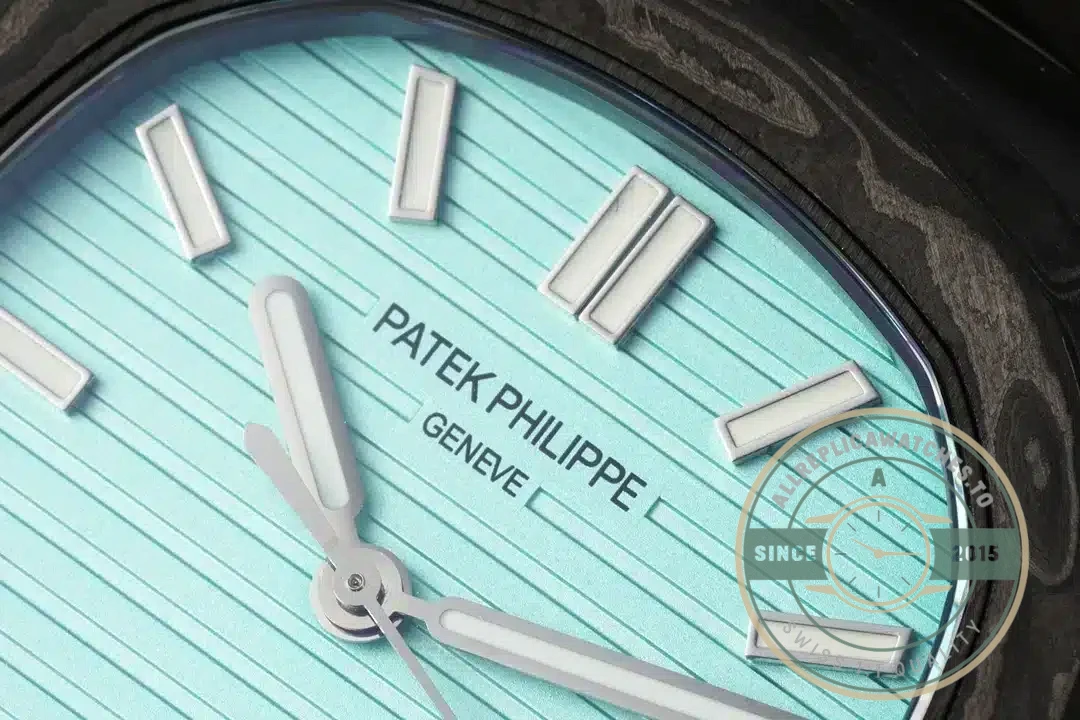 Replica Nautilus 5711/1A Patek Philippe Carbon 40 mm, Black Carbon - Budget Luxury Replica Watch