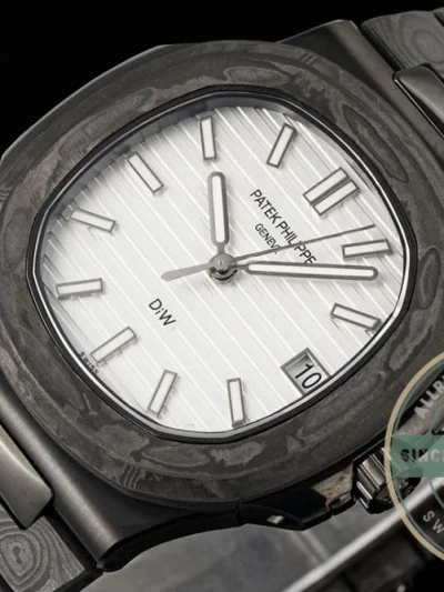 Replica Nautilus 5711/1A Patek Philippe Carbon 40 mm, Black Carbon, White Dial - 1:1 Swiss Replica Watch