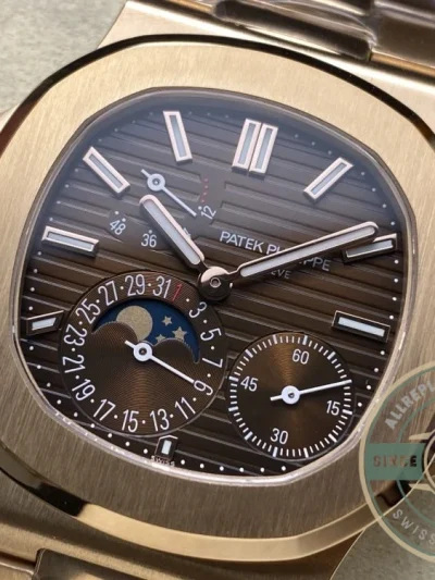 Replica Nautilus 5712/1R-001 Patek Philippe Moon phases 40 mm, Rose gold, Brown Dial - Swiss Movement Replica Watch