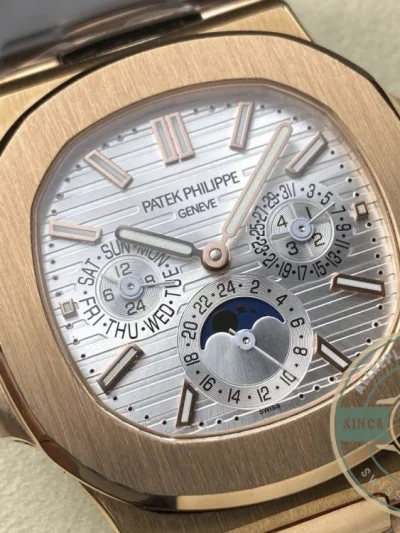 Replica Nautilus 5740/1G-001 Patek Philippe Perpetual Calendar 40 mm, Rose gold, White Dial - High-Grade Replica Watch