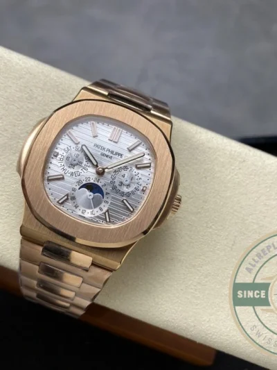 Replica Nautilus 5740/1G-001 Patek Philippe Perpetual Calendar 40 mm, Rose gold, White Dial - Swiss-Made Clone Watch