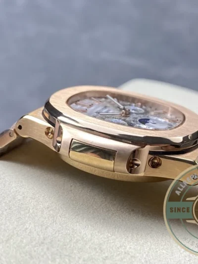 Replica Nautilus 5740/1G-001 Patek Philippe Perpetual Calendar 40 mm, Rose gold, White Dial - High-Grade Replica Watch