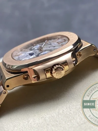 Replica Nautilus 5740/1G-001 Patek Philippe Perpetual Calendar 40 mm, Rose gold, White Dial - Factory Super Clone Watch