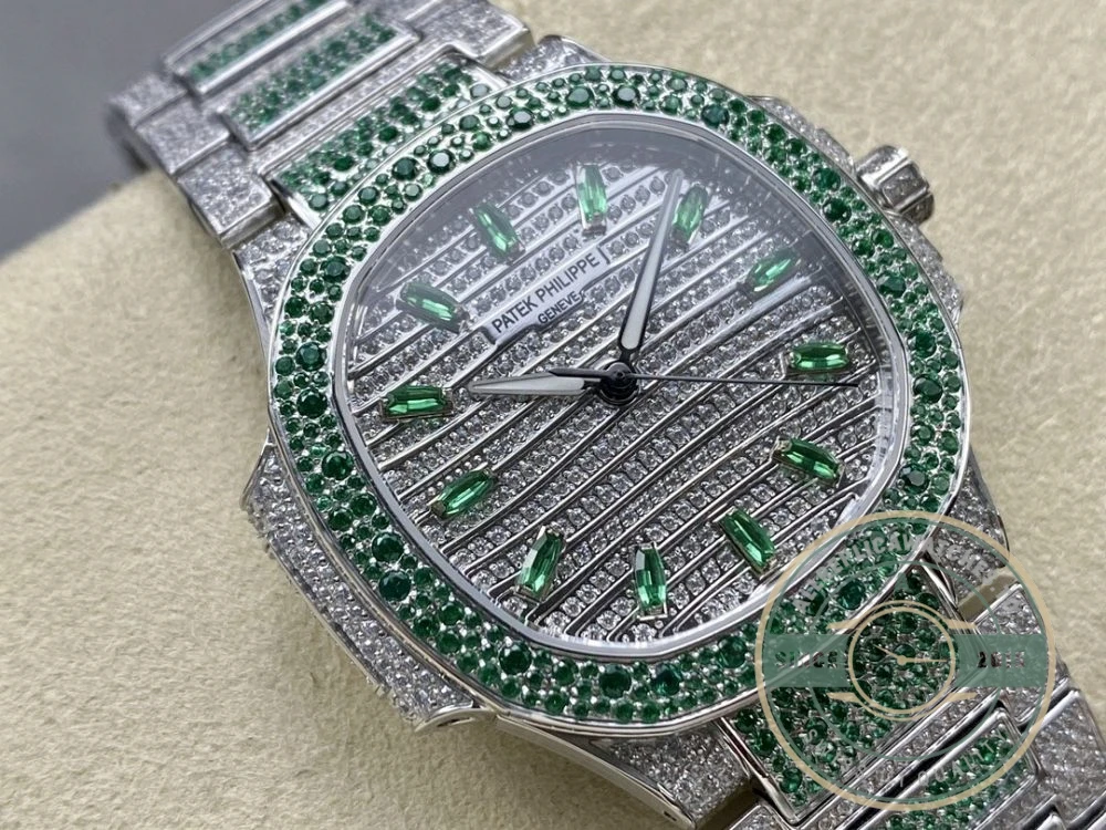 Replica Nautilus 7118/1453G-003 Patek Philippe “Ladies Automatic” 35.2 mm, Green Diamonds - Budget Luxury Replica Watch
