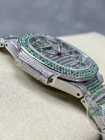 Replica Nautilus 7118/1453G-003 Patek Philippe “Ladies Automatic” 35.2 mm, Green Diamonds - Luxury Replica Watch