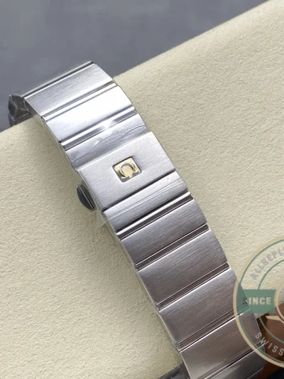 Replica Omega Constellation Silver 38mm 123.10.38.21.02.001 - Budget Luxury Replica Watch