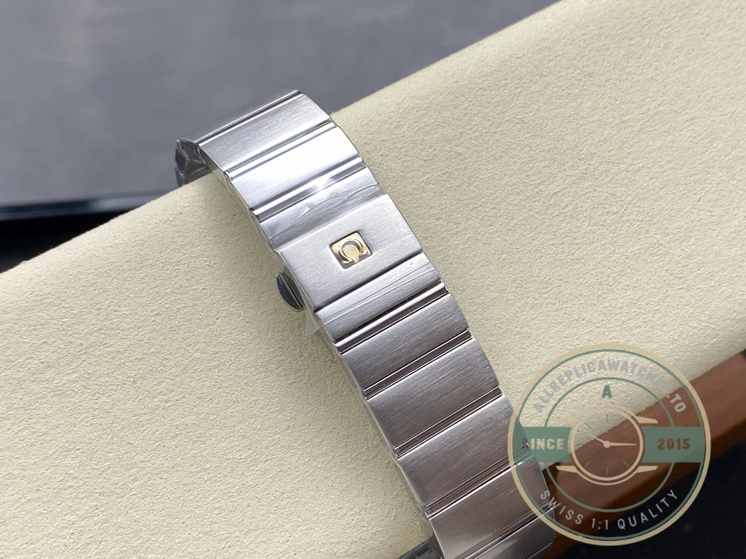 Replica Omega Constellation Silver 38mm 123.10.38.21.02.001 - Budget Luxury Replica Watch