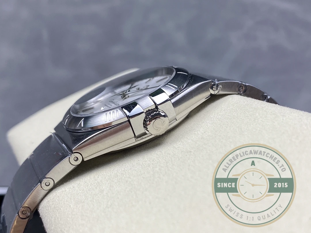 Replica Omega Constellation Silver 38mm 123.10.38.21.02.001 - High-Grade Replica Watch