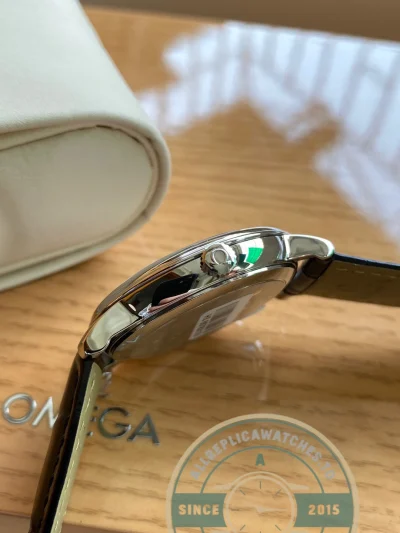 Replica Omega De Ville 39.5mm 424.53.40.20.04.001 - High-Grade Replica Watch
