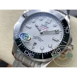 Case architecture shared with every current Diver 300M, 42mm steel super clone